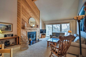 Bellaire Townhome on Summit Mtn with 2 Balconies!